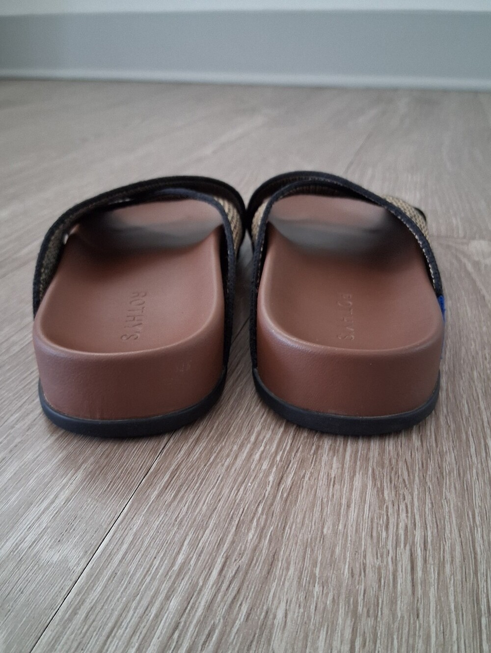 Rothy's The Weekend Slide Sandals In Toffee Stripe - Picture 6 of 14